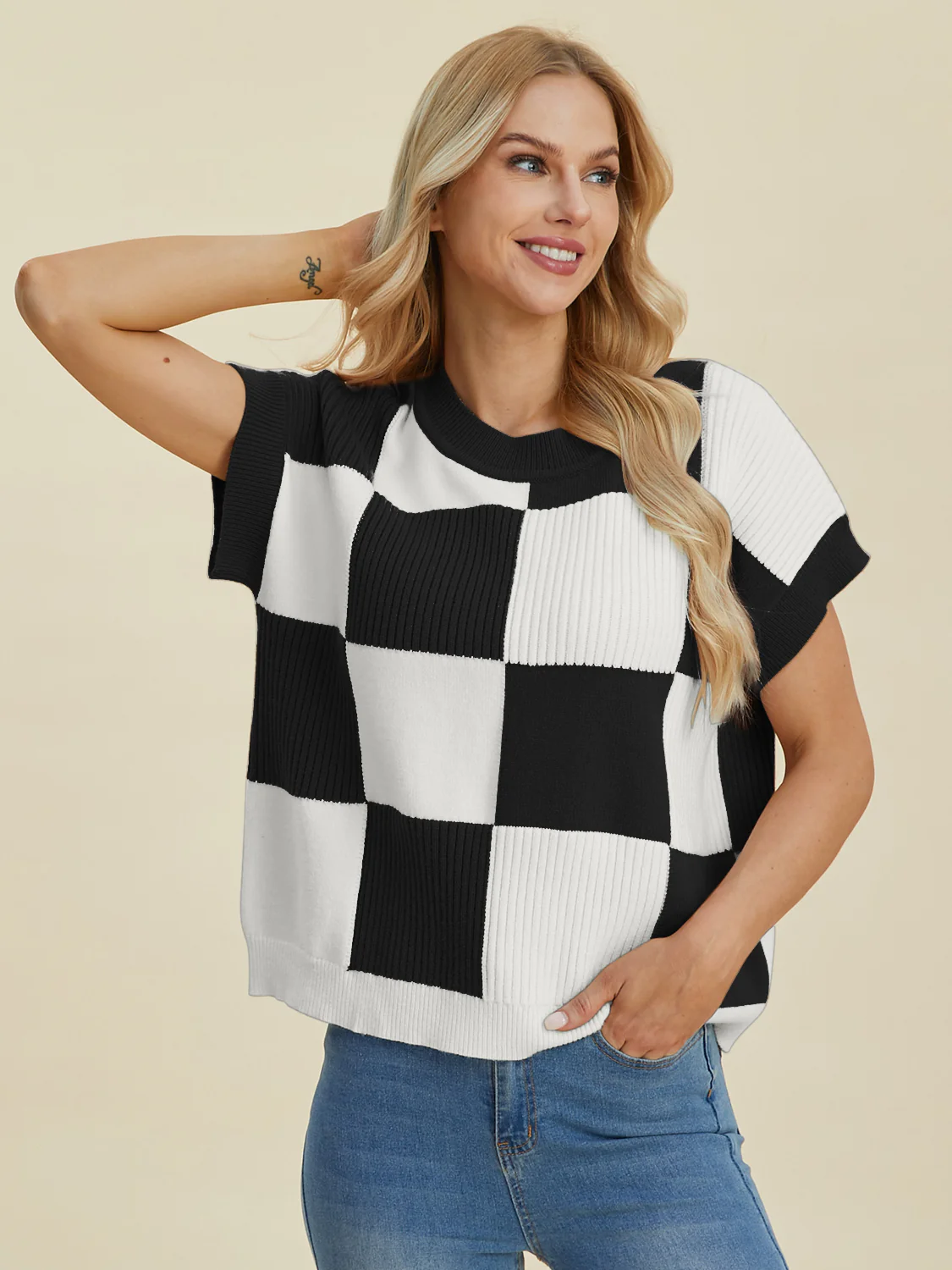 Checkered Round Neck Short Sleeve Sweater - Image 4