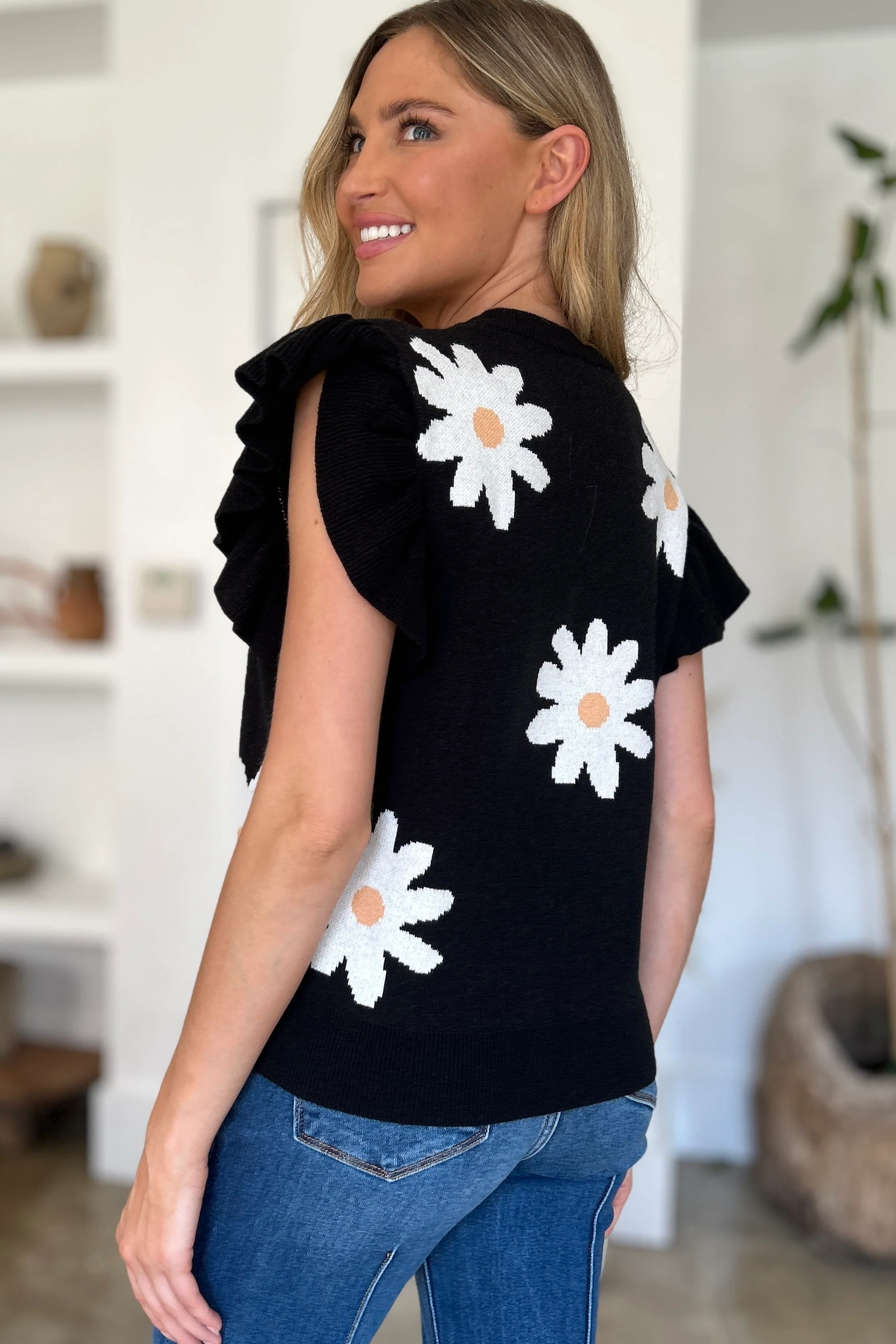 Ruffled Sleeve Sunflower Sweater - Image 6
